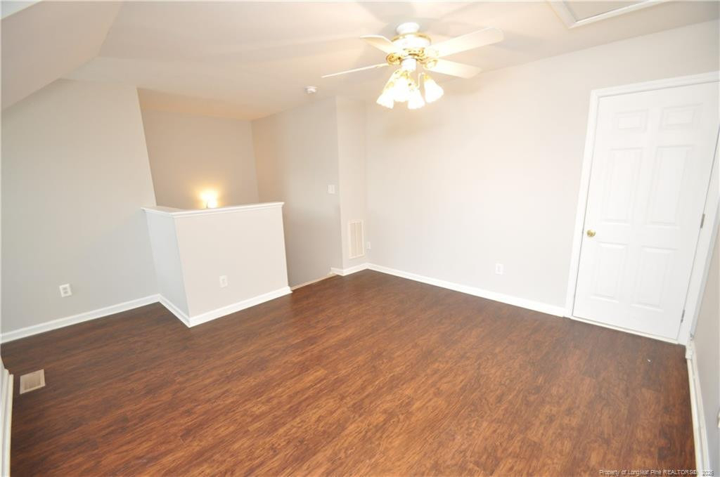 402 Knightsborough Way - Photo 33