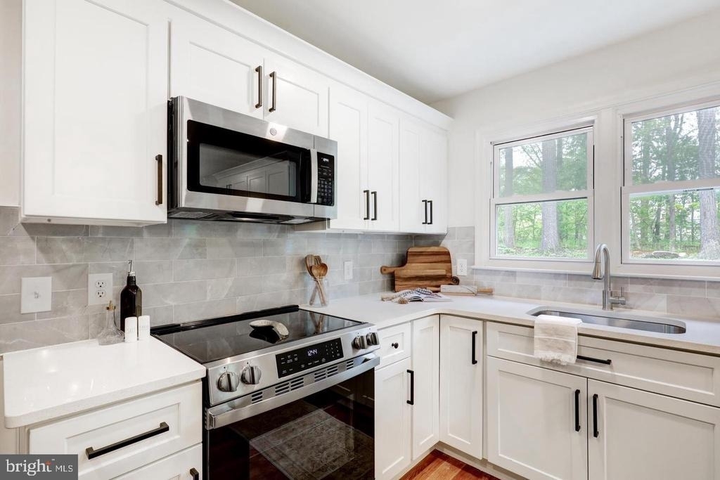 4928 Edgewood Road - Photo 12