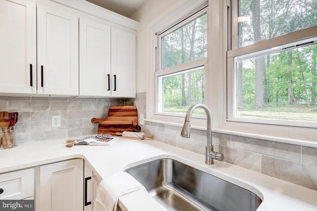 4928 Edgewood Road - Photo 10