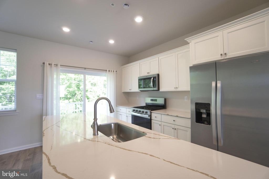 148 Bell Ct - Photo 10