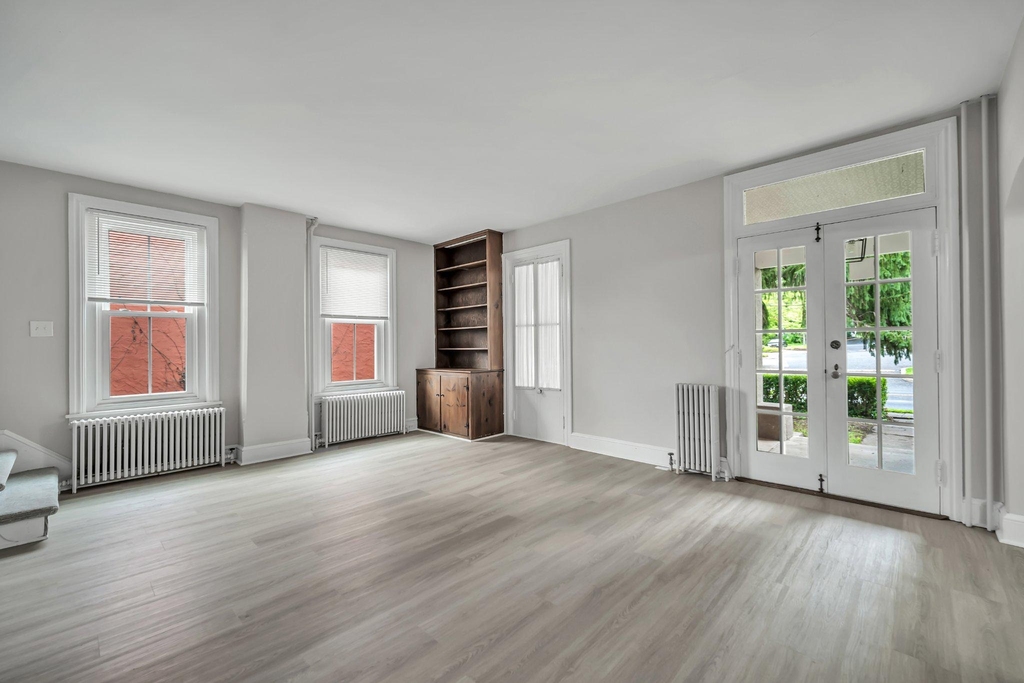 376 N Main Street - Photo 3