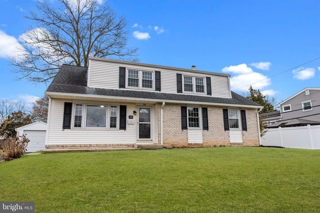 131 Kipling Drive - Photo 2
