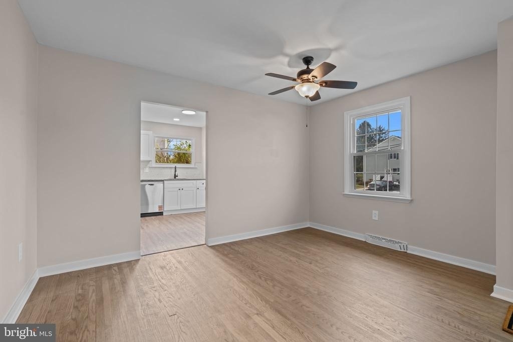 131 Kipling Drive - Photo 7