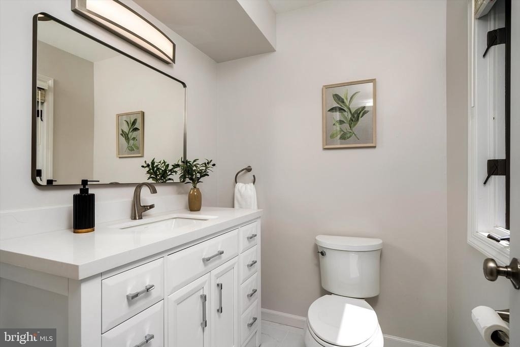 90 Hoover Avenue - Photo 15