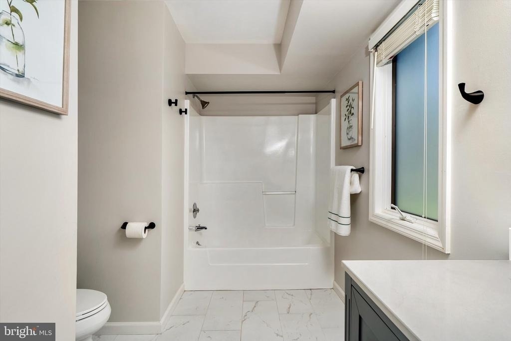 90 Hoover Avenue - Photo 20