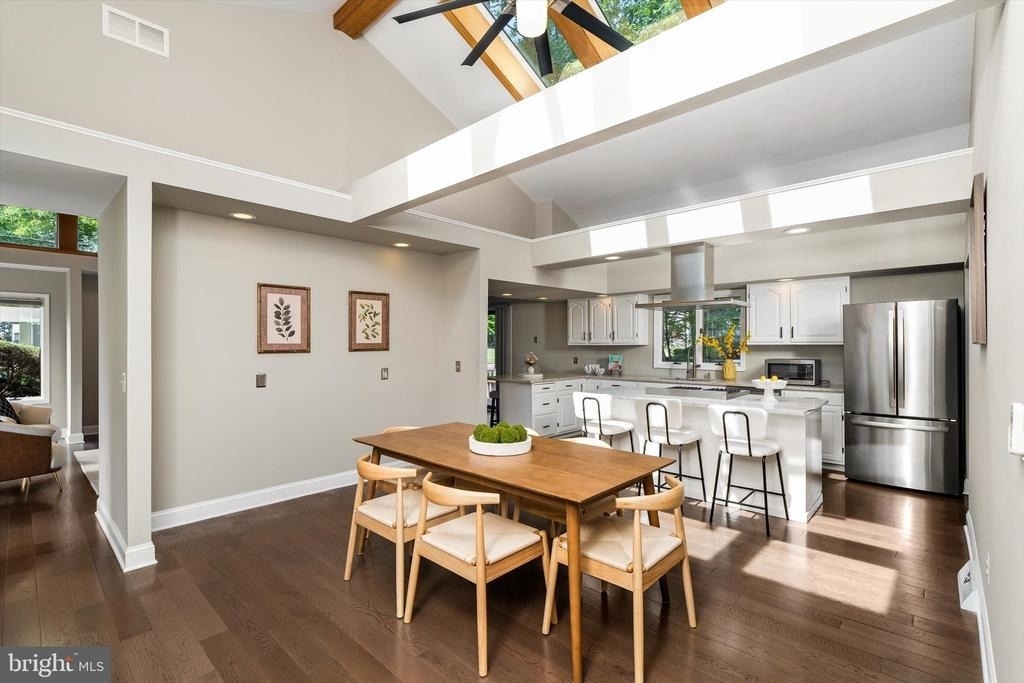90 Hoover Avenue - Photo 3