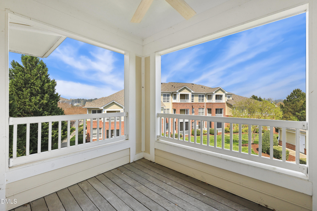 623 Waterford Lake Drive - Photo 9