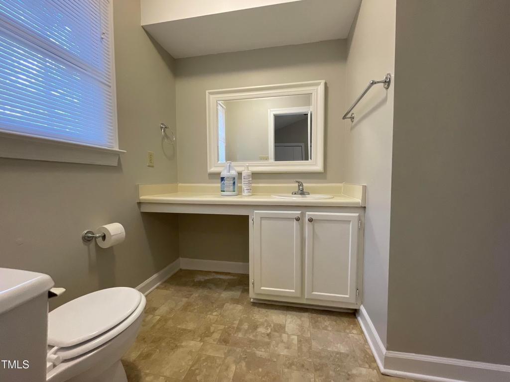 300 W Woodcroft Parkway - Photo 13