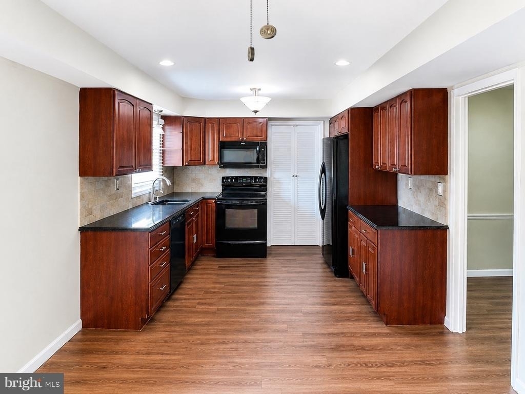6 Hepburn Lane - Photo 6