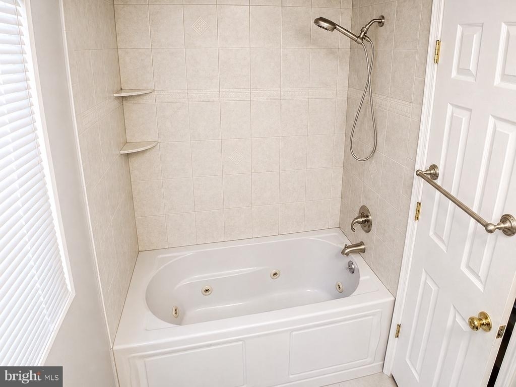 6 Hepburn Lane - Photo 8