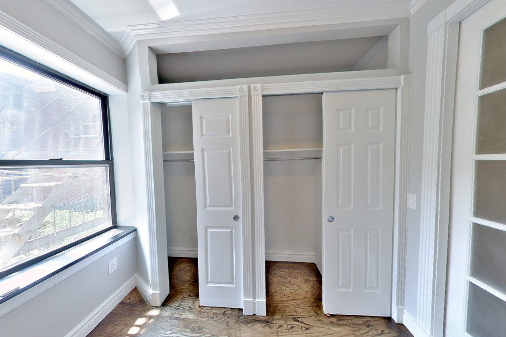 West 52nd Street - Photo 3
