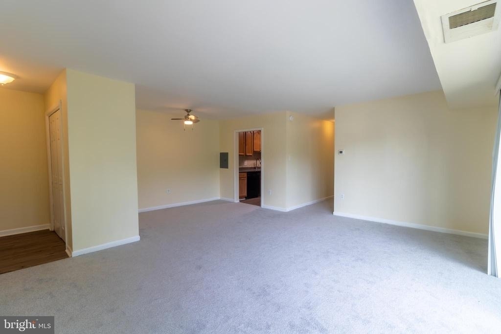 5201 Newton Street - Photo 0