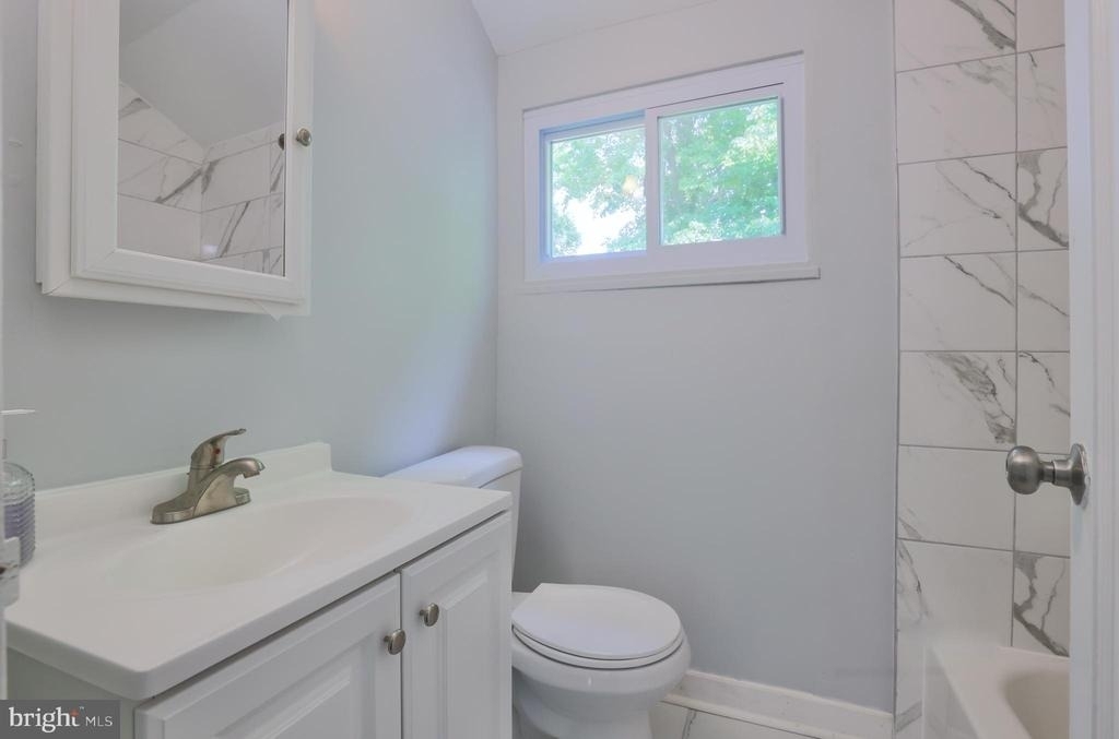 5303 62nd Avenue - Photo 13