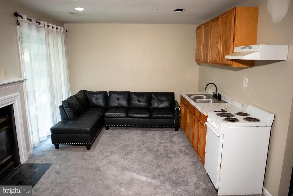 853 Faraway Court - Photo 39