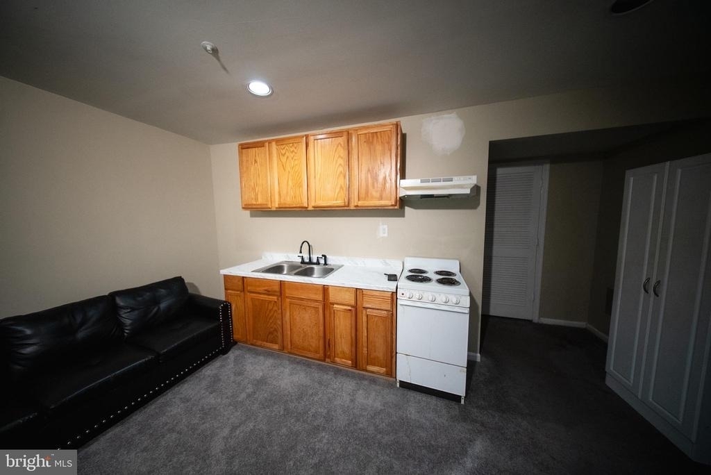 853 Faraway Court - Photo 36