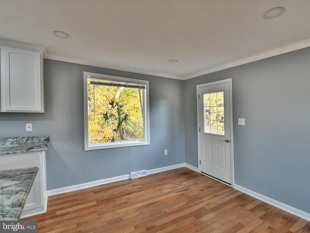 5812 Suitland Road - Photo 9