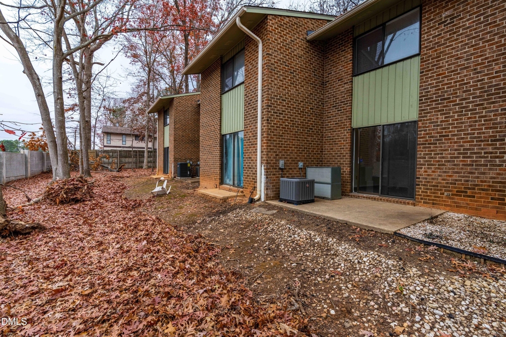 1232 Teakwood Place - Photo 19