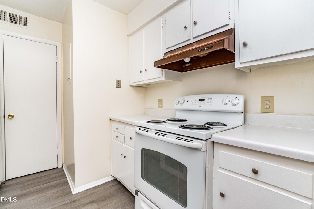 1232 Teakwood Place - Photo 6