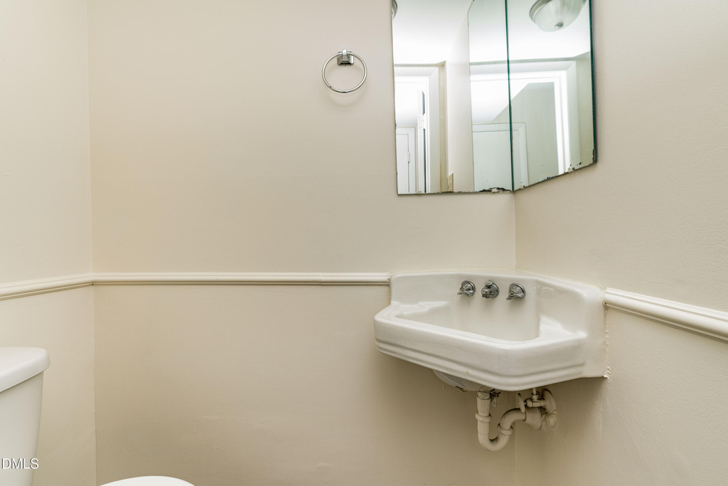 1232 Teakwood Place - Photo 11