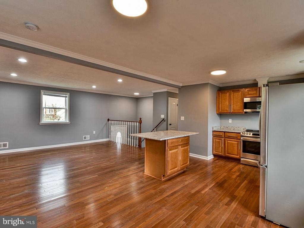 6308 Larwin Drive - Photo 3