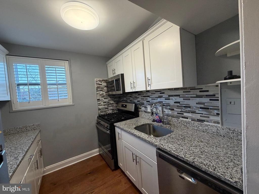 3831 Hamilton Street - Photo 10