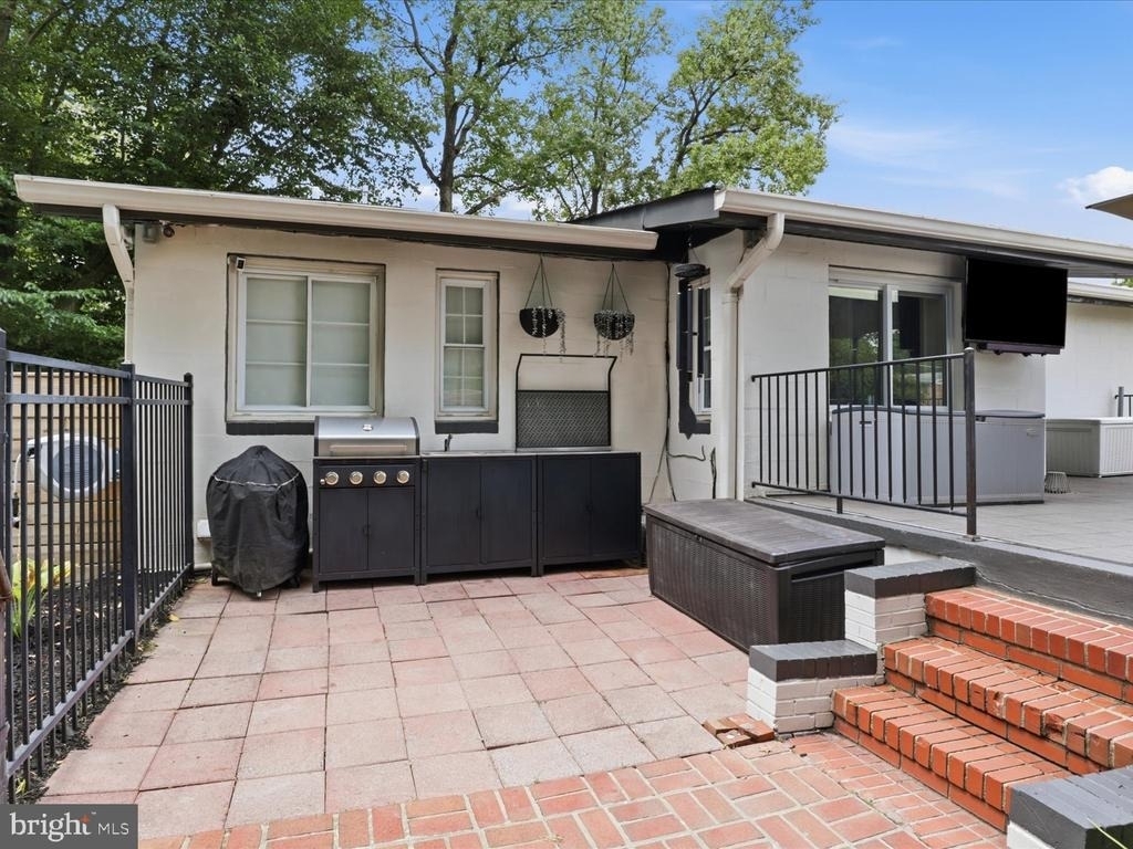 6410 Bushey Drive - Photo 52