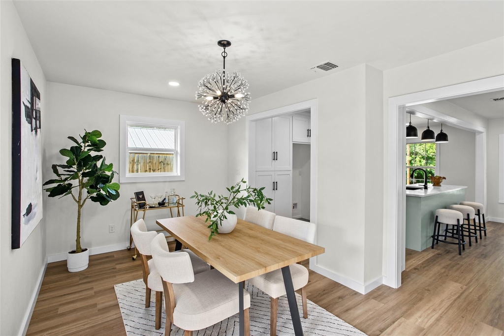 103 N Avenue C - Photo 5