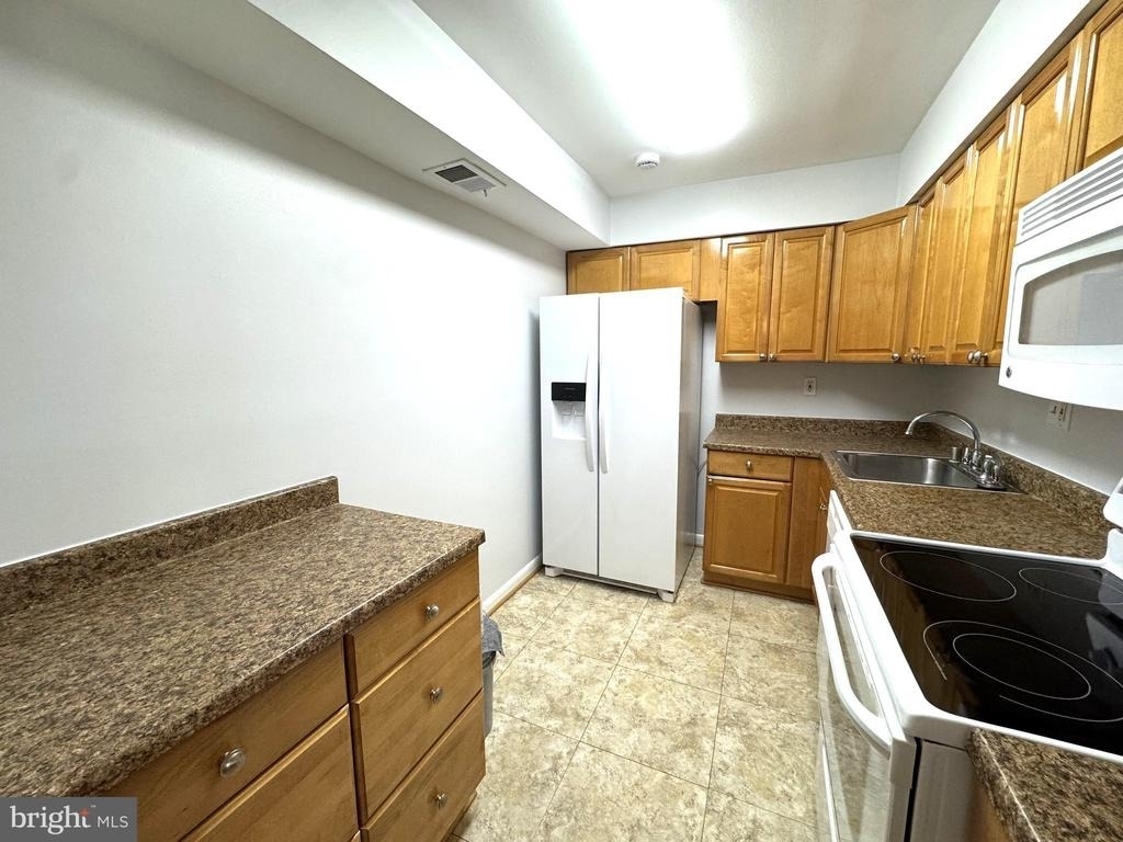7310 Mandan Road - Photo 11