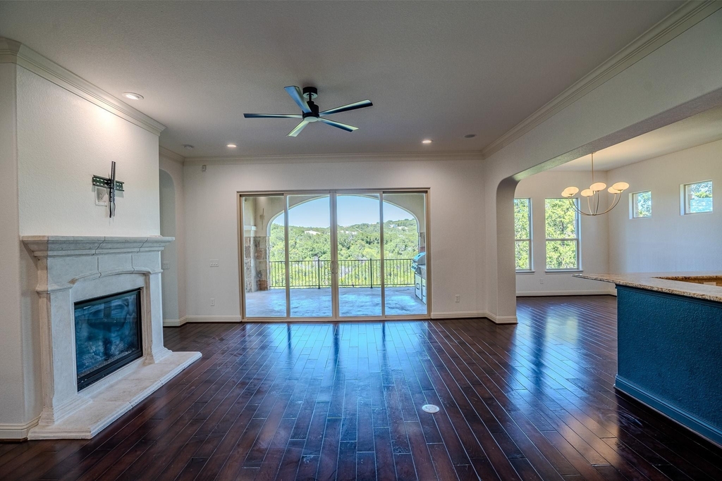 121 Feritti Dr - Photo 8