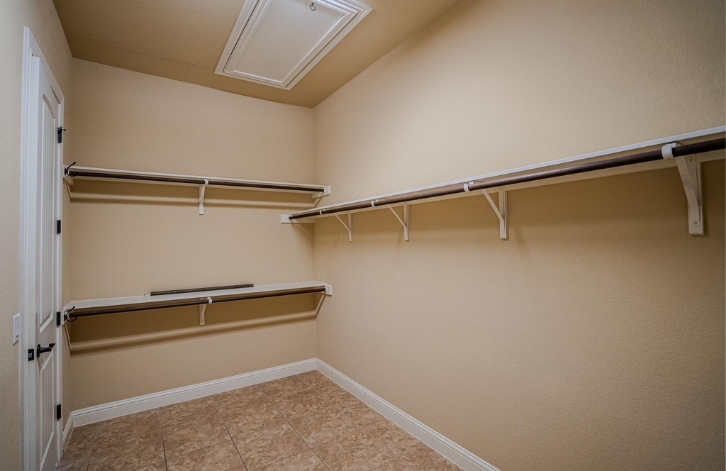 121 Feritti Dr - Photo 24