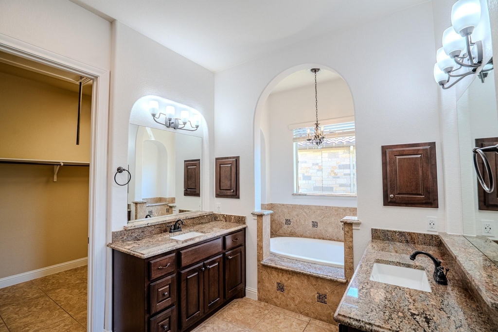 121 Feritti Dr - Photo 18