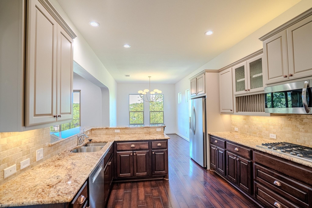 121 Feritti Dr - Photo 12