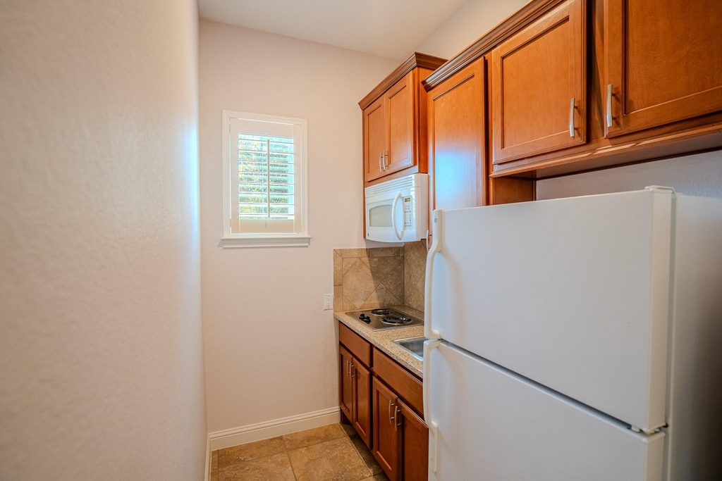 121 Feritti Dr - Photo 30