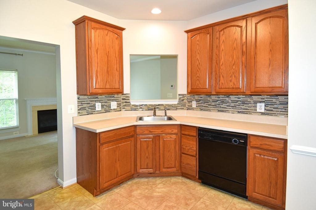 15511 Kennett Square Way - Photo 11