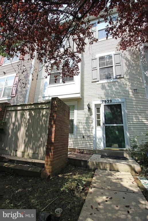 7939 Otter Cove Court - Photo 0