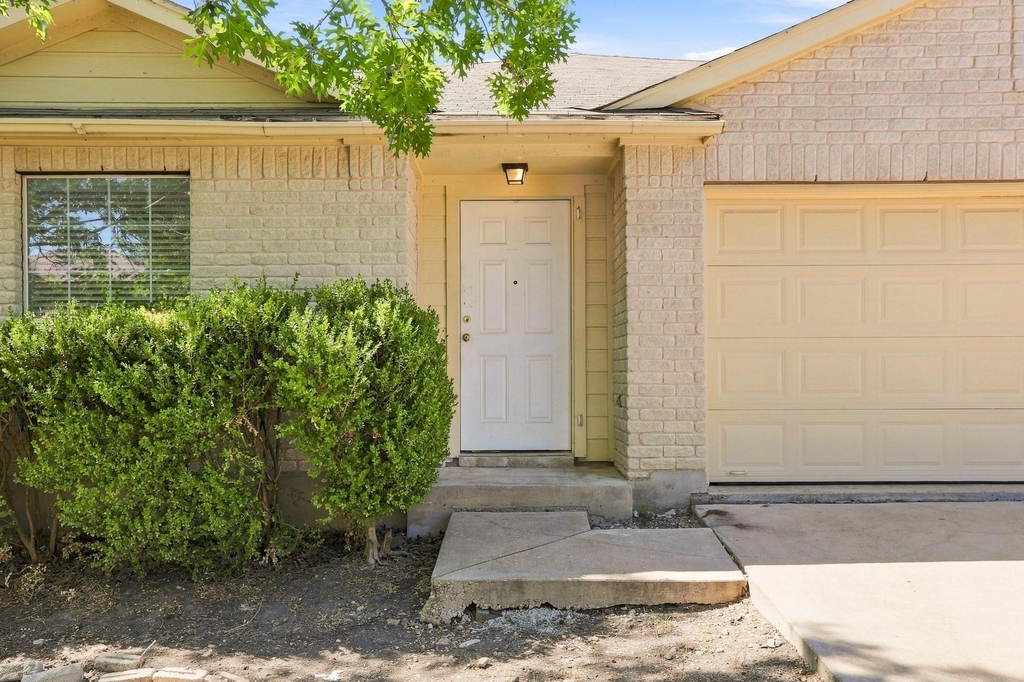 338 Oxford Dr - Photo 2