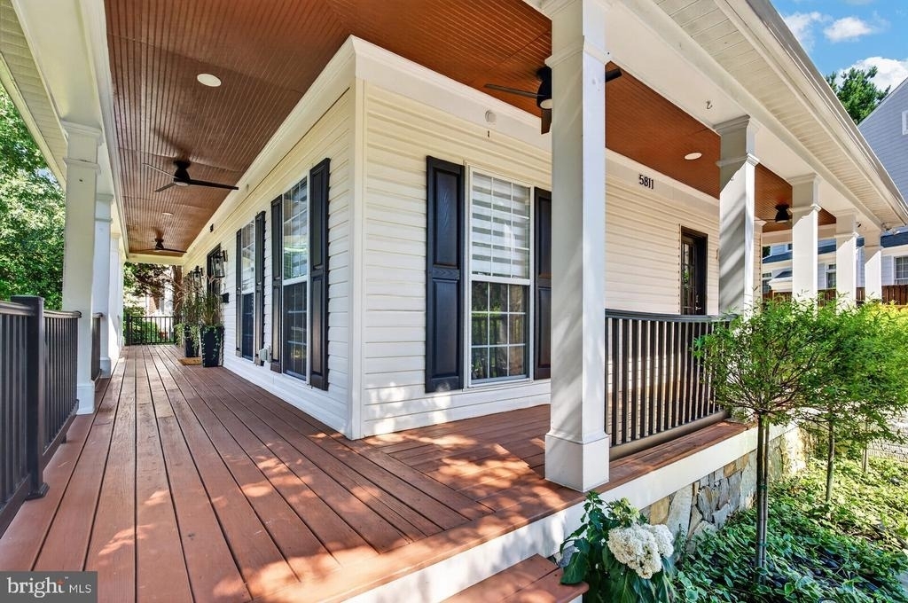 5811 Johnson Avenue - Photo 3