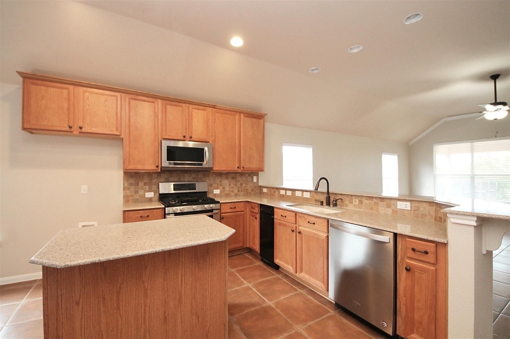 3608 Pine Needle Cir - Photo 8