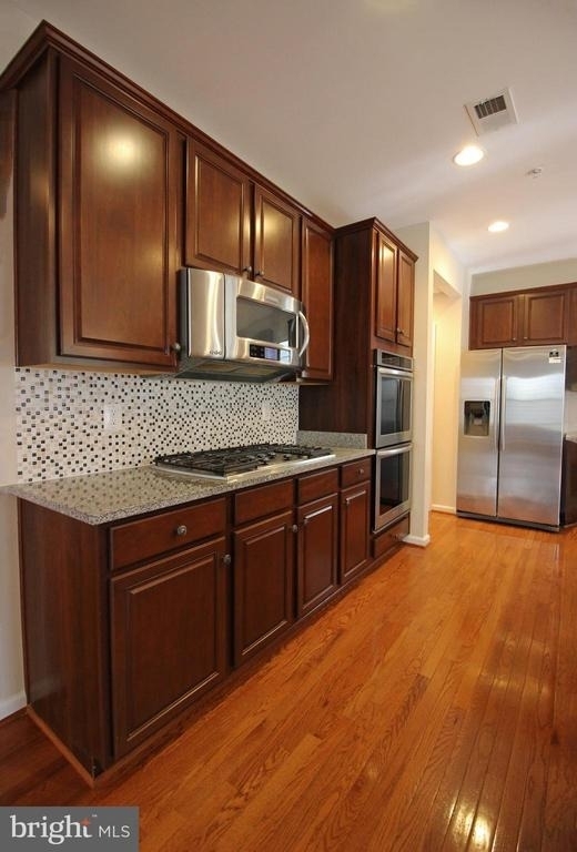 11518 Amherst Avenue - Photo 8
