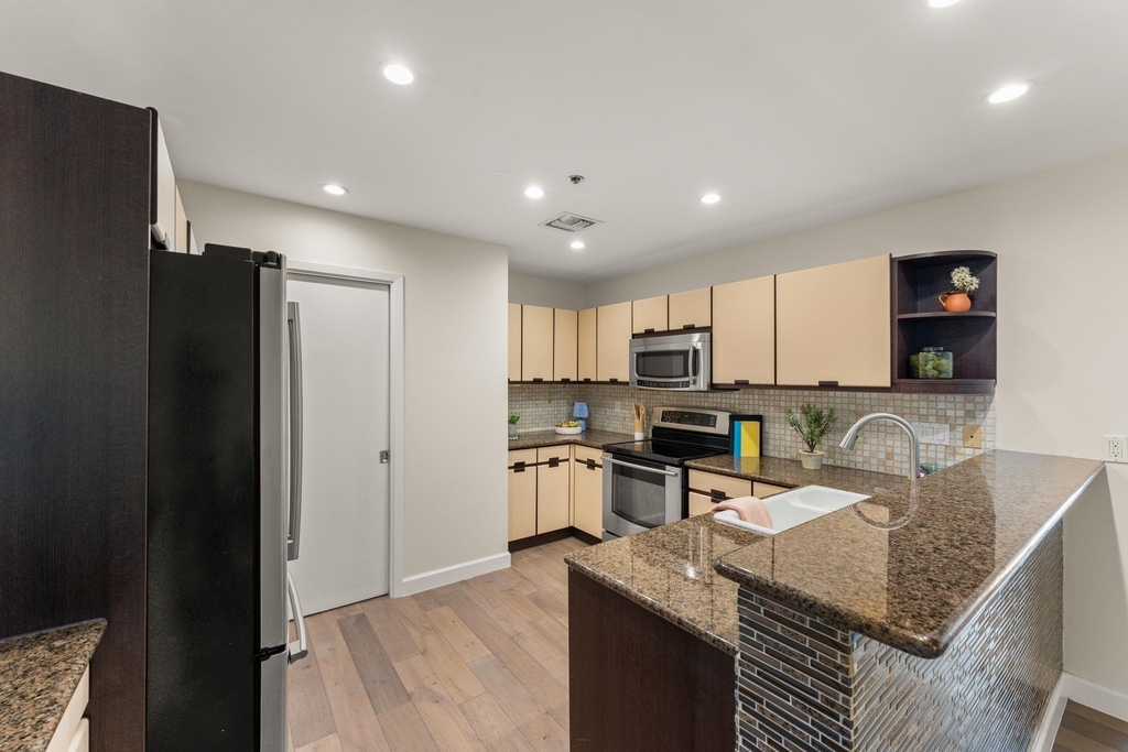 40 N Interstate 35 - Photo 11