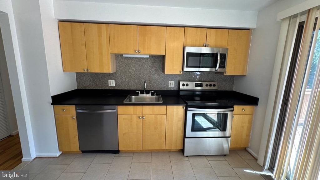 9433 Wandering Way - Photo 5