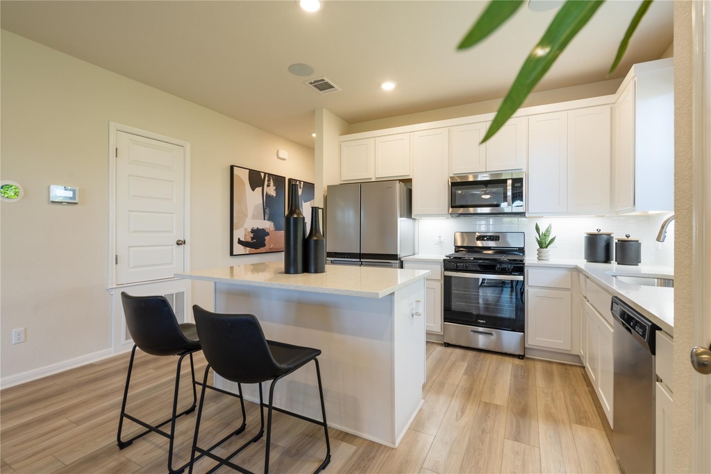 2428 Ekvall Dr - Photo 5