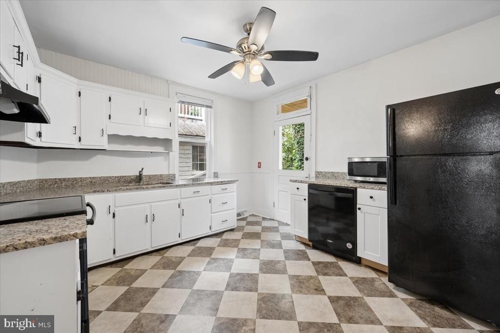 346 Madison Street - Photo 6