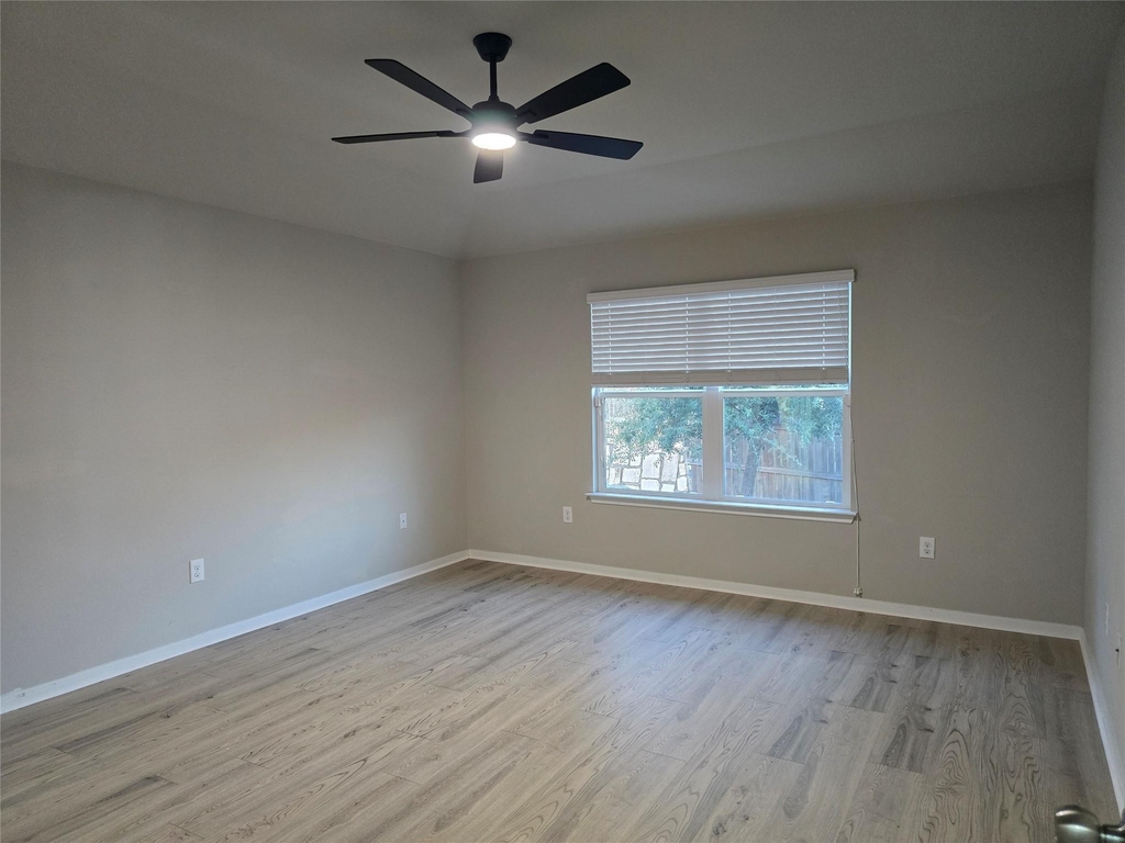 10303 Tildon Ave - Photo 12