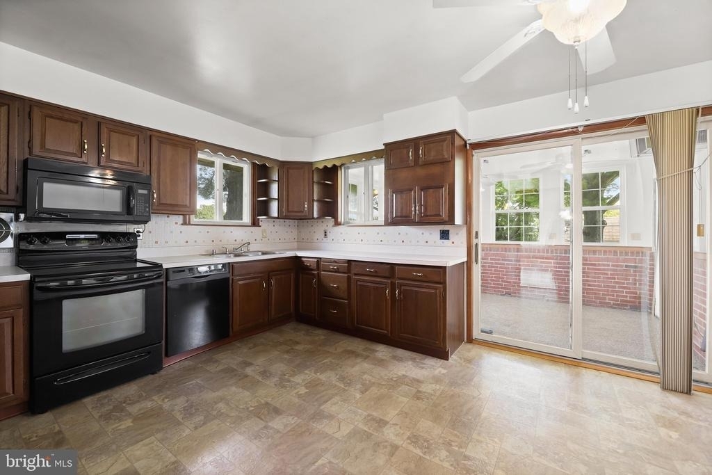 4816 Bucks School House Road - Photo 24