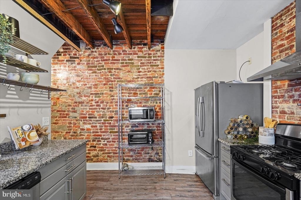 211 Penn Street - Photo 15