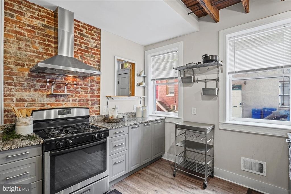 211 Penn Street - Photo 9