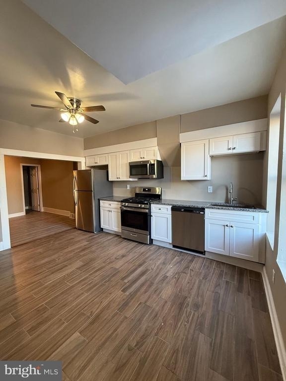 2424 E Chase Street - Photo 14