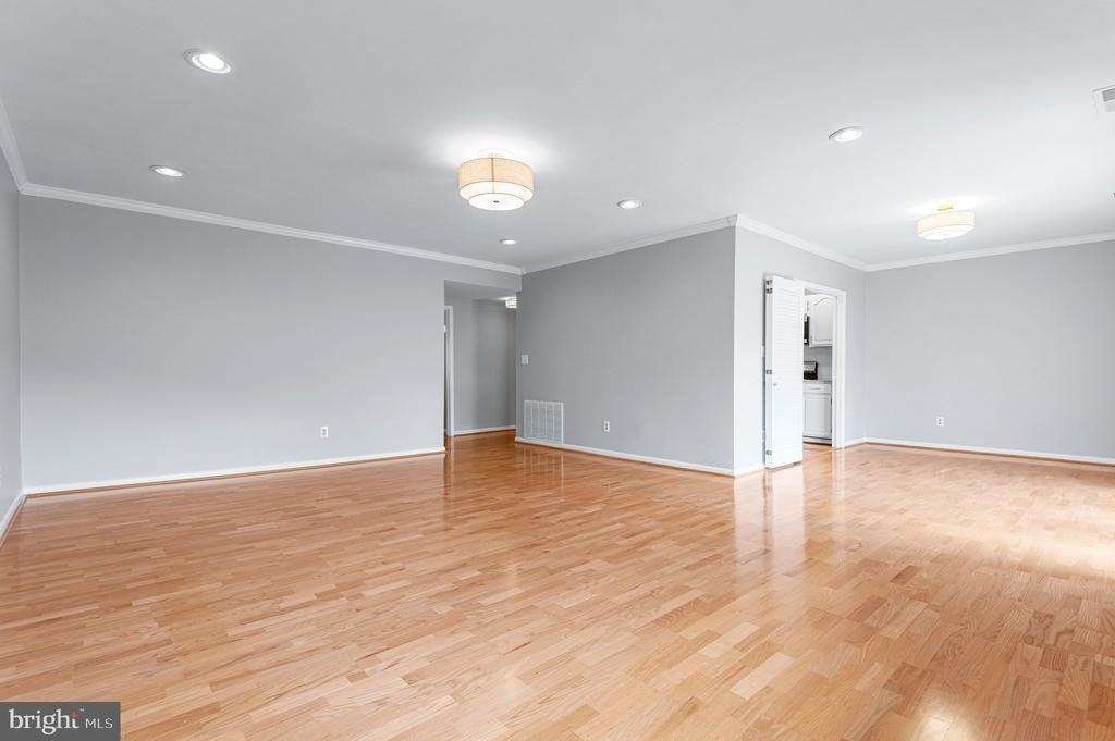 8 Cross Keys Road - Photo 19
