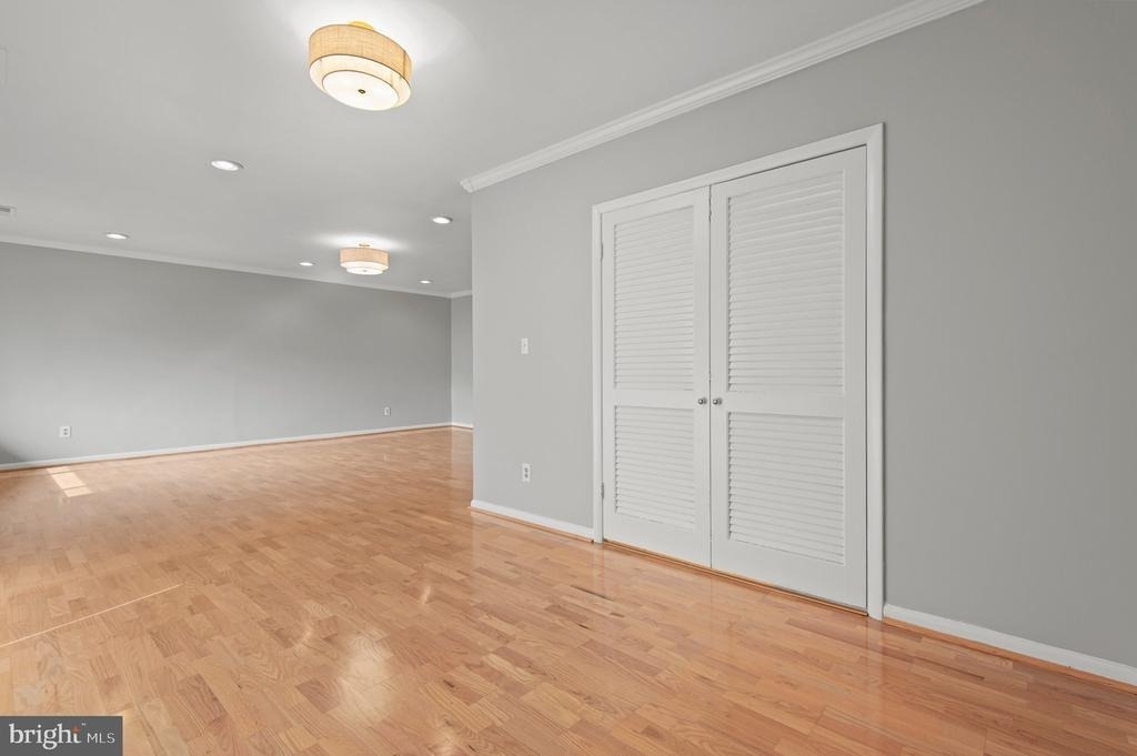 8 Cross Keys Road - Photo 18